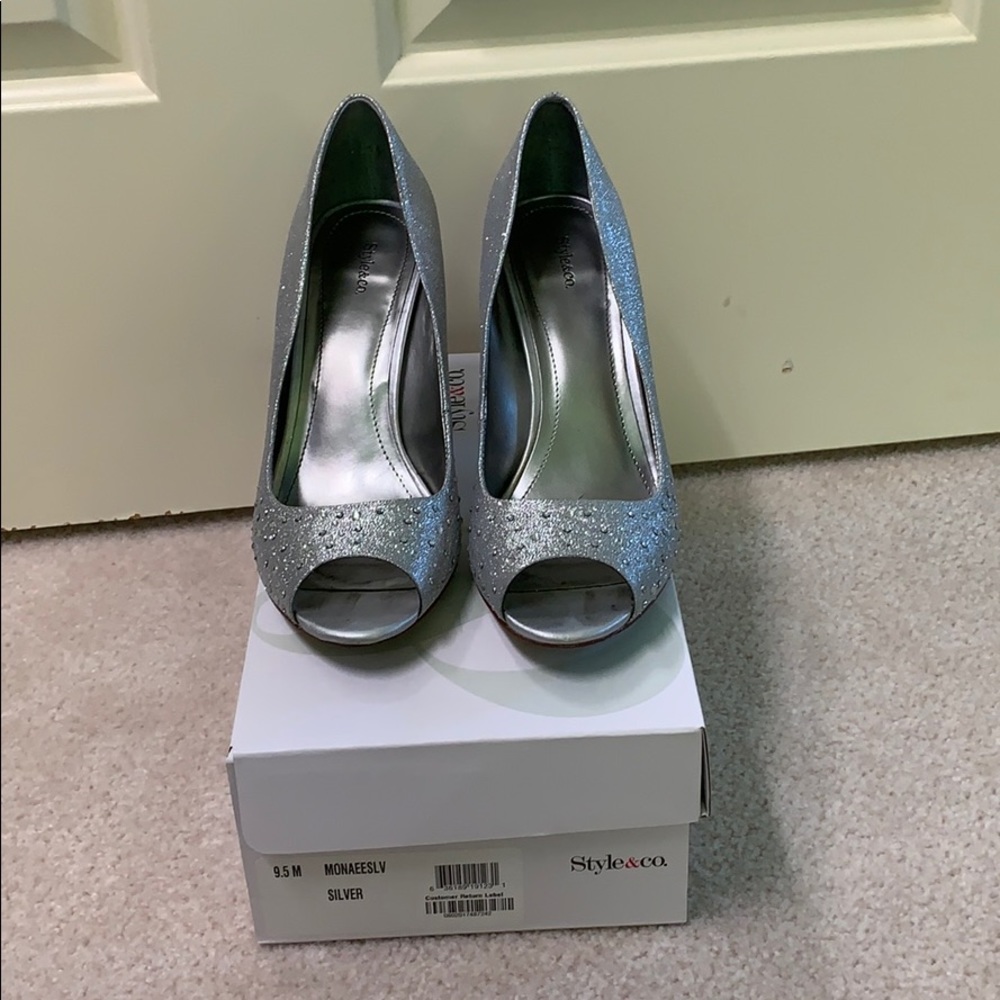 Style & Co silver heels